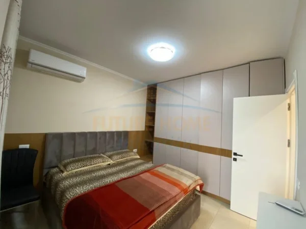 Qera, Apartament 1+1, Ish Dogana, Tiranë. 416 €, AL64103