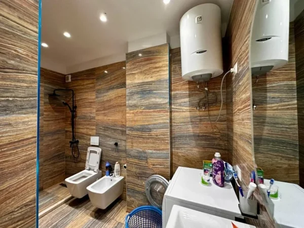 Tirane, shitet apartament 2+1+Ballkon Kati 10, 117 m² 250.000 € 