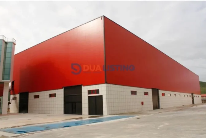 Tirane, jepet me qera ambjent biznesi , 3.000 m² (Vaqarr)