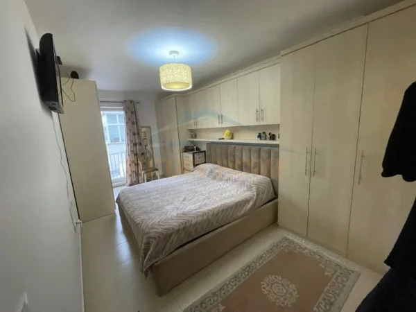 Tirane, shitet apartament 2+1+Ballkon Kati 4, 83 m² 212.000 € 