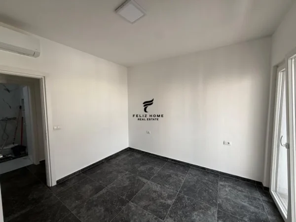 Tirane, jepet me qera zyre Kati 4, 120 m² 850 € (ZOGU I ZI)