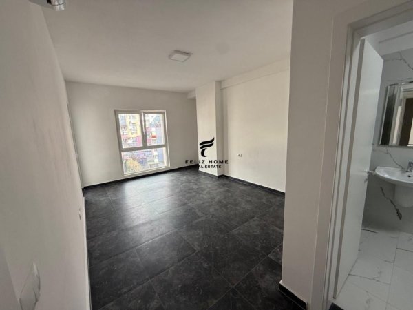 Tirane, jepet me qera zyre Kati 4, 120 m² 850 € (ZOGU I ZI)