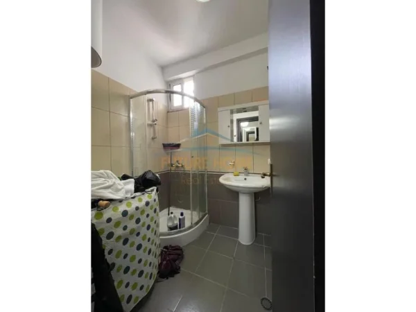 Tirane, jepet me qera apartament 1+1+Ballkon Kati 3, 67 m² 500 € 