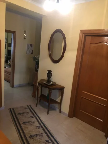 Tirane, shitet apartament 3+1 , 125 m² 360.009 € (Rruga e Elbasanit, pranë Ambasadës Amerikane)