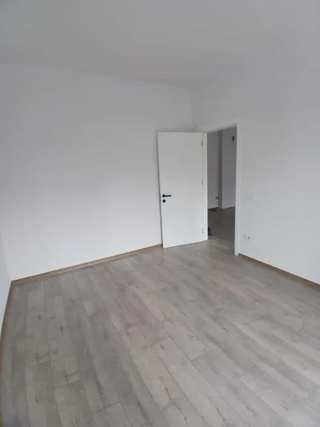 Tirane, jepet me qera apartament 1+1 Kati 5, 63 m² 310 € (Paskuqan)