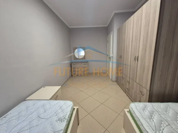Tirane, shitet apartament 2+1+Ballkon Kati 2, 99 m² 200.000 € 