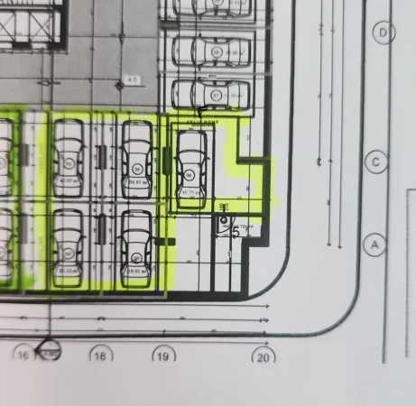 Tirane, shitet garazh | post parkimi Kati -1, 100.000 € (OXHAKU)