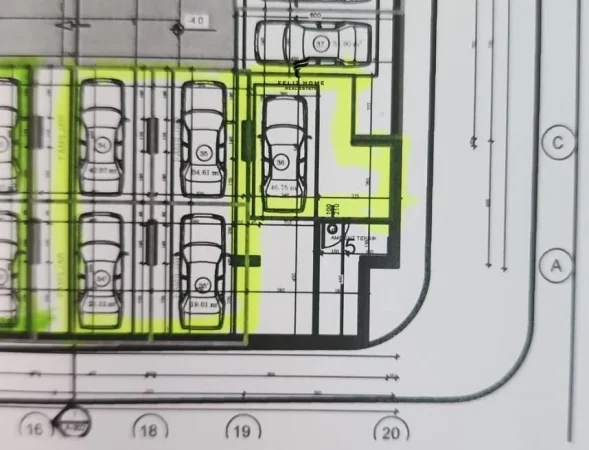 Tirane, shitet garazh | post parkimi Kati -1, 100.000 € (OXHAKU)