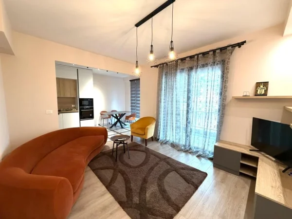 Tirane, jepet me qera apartament 1+1 Kati 7, 73 m² 1.000 € (myslym shyr)