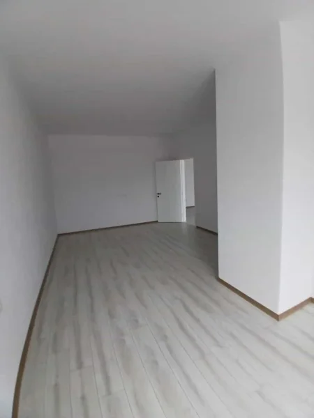 Tirane, jepet me qera apartament 2+1 Kati 3, 118 m² 365 € (Paskuqan)