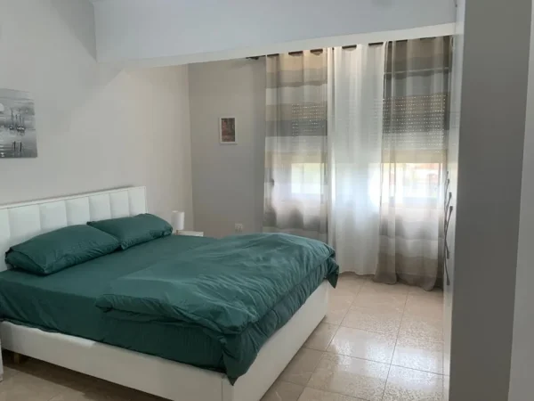 Tirane, jepet me qera apartament 2+1+Ballkon Kati 2, 82 m² 550 € (Kopshti Zoologjik)