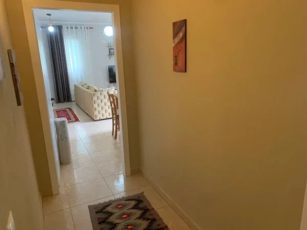 Tirane, jepet me qera apartament 2+1+Ballkon Kati 2, 82 m² 550 € (Kopshti Zoologjik)