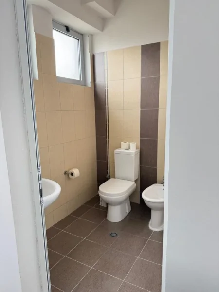 Qera, Kapanon, Prush, Tirane 2,200 €, UNA63653