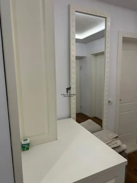 Tirane, jepet me qera apartament 1+1 Kati 0, 70 m² 500 € (SELVIA)