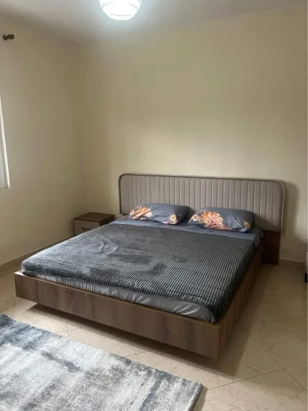 Tirane, jepet me qera Vile 2+1 Kati 1, 100 m² 470 € (Rruga Migjeni)