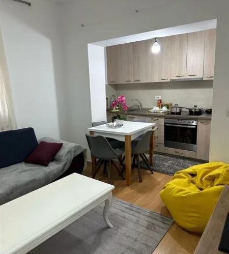 Tirane, shitet apartament 3+1 Kati 1, 106 m² 175.000 € (BRRYLI)