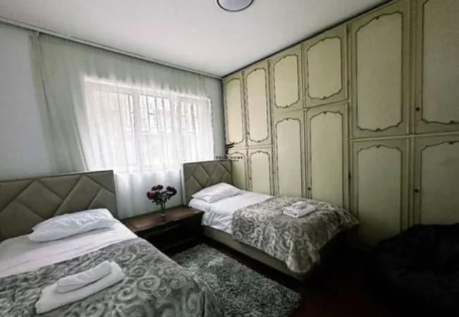 Tirane, shitet apartament 3+1 Kati 1, 106 m² 175.000 € (BRRYLI)