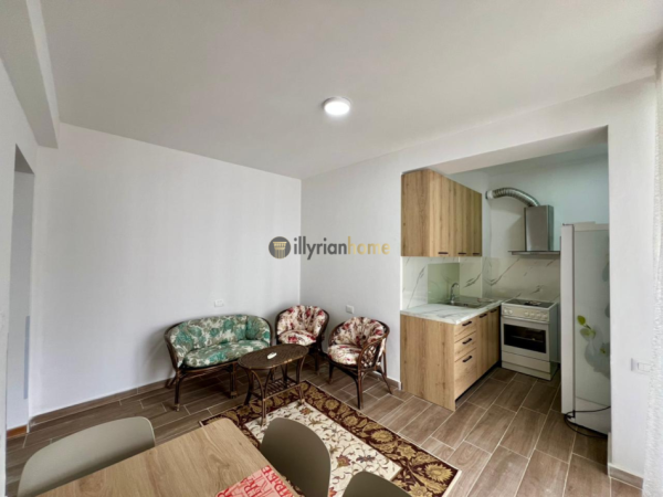 Tirane, jepet me qera 2+1+Ballkon Kati 2, 73 m² 420 € (Rruga 5 Maji)