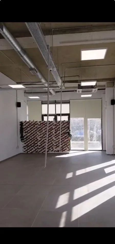 Tirane, jepet me qera zyre Kati 1, 289 m² 4.700 € (ZOGU I ZI)