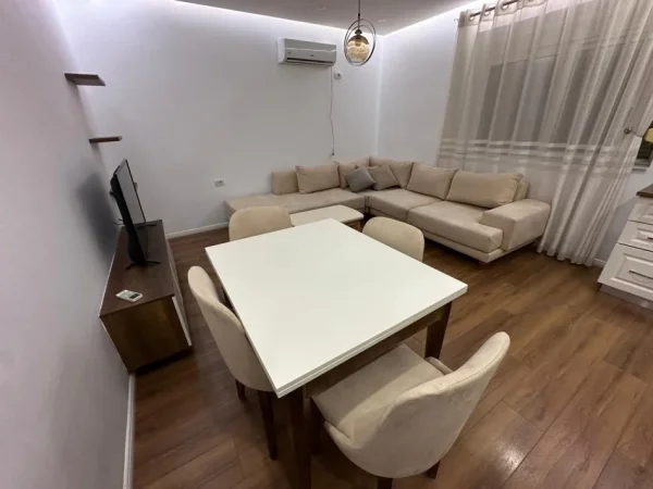 Tirane, jepet me qera apartament 1+1 Kati 1, 65 m² 500 € (Pranë Selvisë, Rruga Dibrës, Tiranë)
