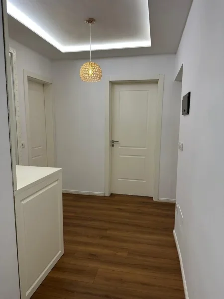 Tirane, jepet me qera apartament 1+1 Kati 1, 65 m² 500 € (Pranë Selvisë, Rruga Dibrës, Tiranë)