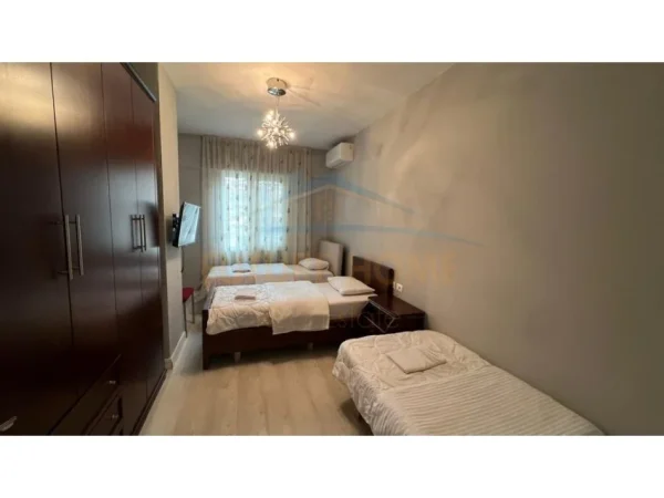 Tirane, shitet apartament 2+1+2+POST PARKIMI Kati 1, 112 m² 280.000 € (RRUGA E BARIKADAVE TIRANE)