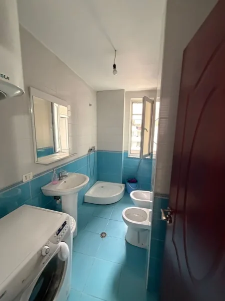 Tirane, jepet me qera apartament 1+1+Ballkon , 77 m² 400 € (Tehodor keko)