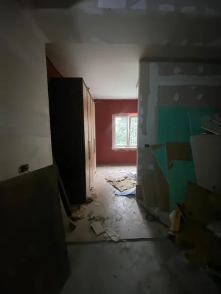 Tirane, jepet me qera apartament Kati 2, 33 m² (21 DHJETORI)