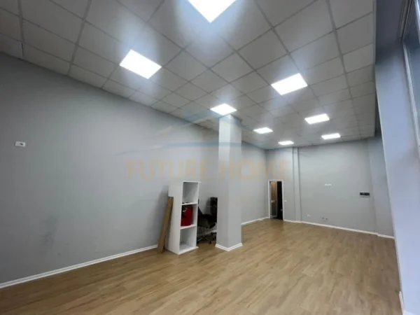 Tirane, shitet ambjent biznesi Kati 0, 59 m² 125.000 € (Fresk)