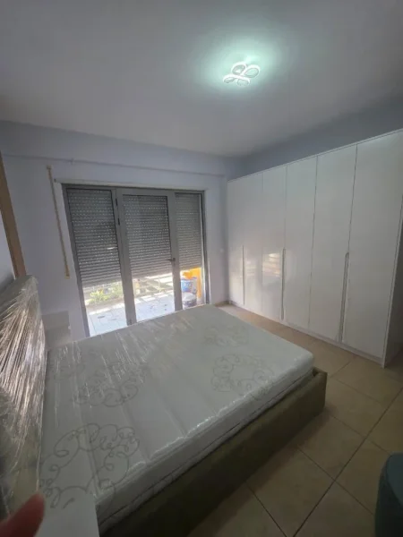 Tirane, jepet me qera apartament 1+1+Ballkon Kati 2, 65 m² 500 € 