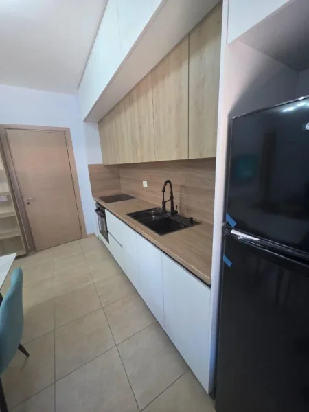 Tirane, jepet me qera apartament 1+1+Ballkon Kati 2, 65 m² 500 € 