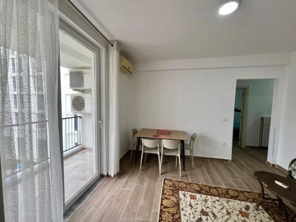 Tirane, jepet me qera apartament 2+1+Ballkon Kati 2, 73 m² 420 € (5 maj)