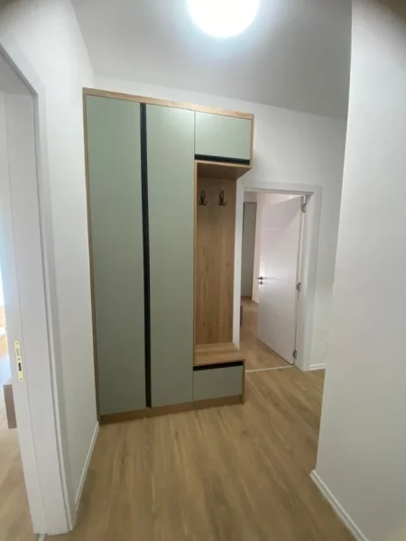 Tirane, jepet me qera apartament 2+1+Ballkon Kati 5, 100 m² 700 €