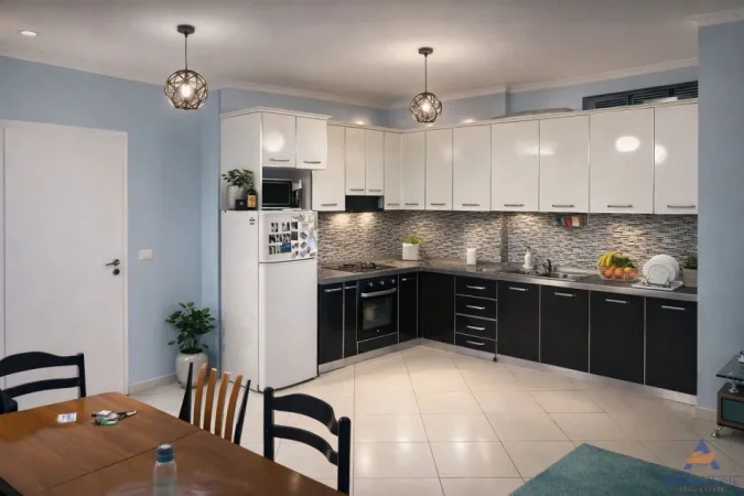 Tirane, shitet apartament 2+1+Ballkon Kati 4, 118 m² 159.500 € 