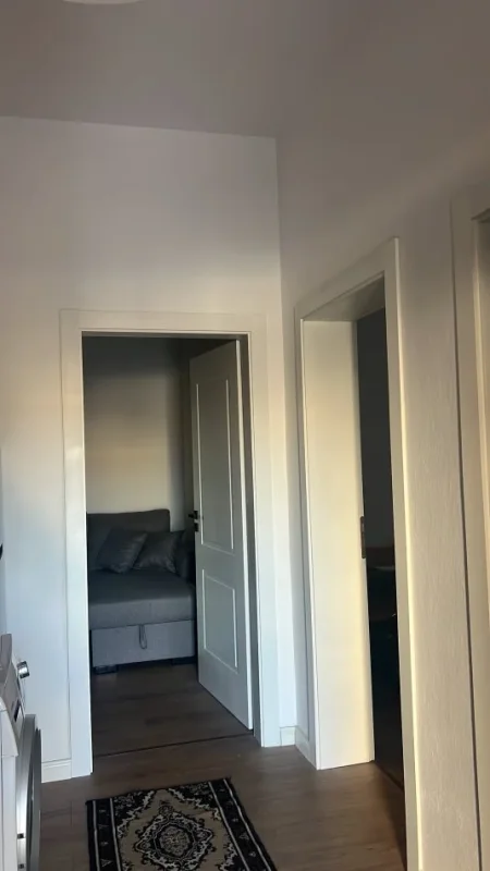 Tirane, jepet me qera apartament 1+1+Ballkon Kati 1, 60 m² 400 € 