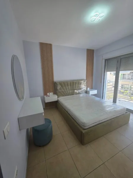 Tirane, jepet me qera apartament 1+1+Ballkon Kati 2, 68 m² 500 € 