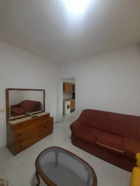 Tirane, jepet me qera apartament 1+1 Kati 5, 65 m² 450 €, Rruga ELBASANIT, Tirane.