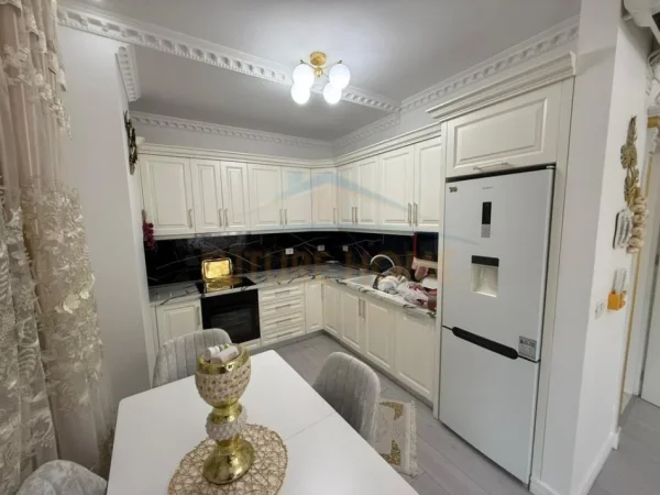 Korce,SUPER APARTAMENT  shitet apartament 2+1+2 Kati 2, 111 m² 155.000 € (TERMINALI KORCE)