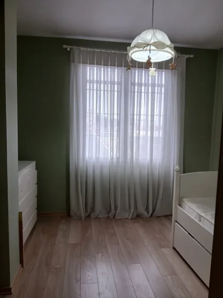 Tirane, jepet me qera apartament 2+1 Kati 4, 100 m² 700 € (RRUGA PETI)