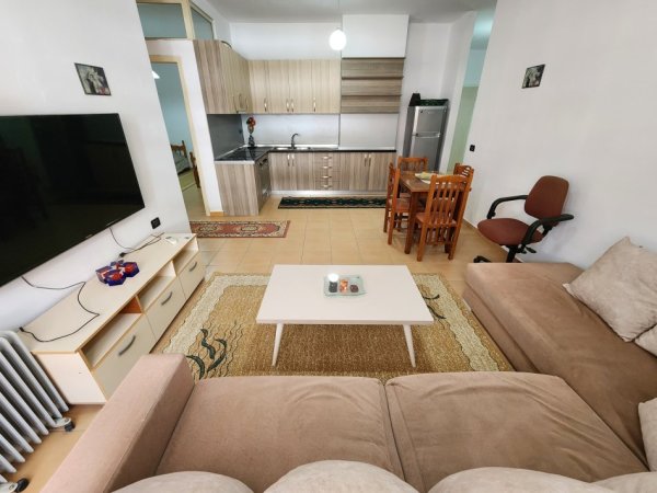 Apt 2+1 i Ri** (Yzberisht - afer Spt. Amerikan 3) Pllt. i Ri me Ashensor || i Kompletuar **Ballkon i Madh ** Kuzhine e Re