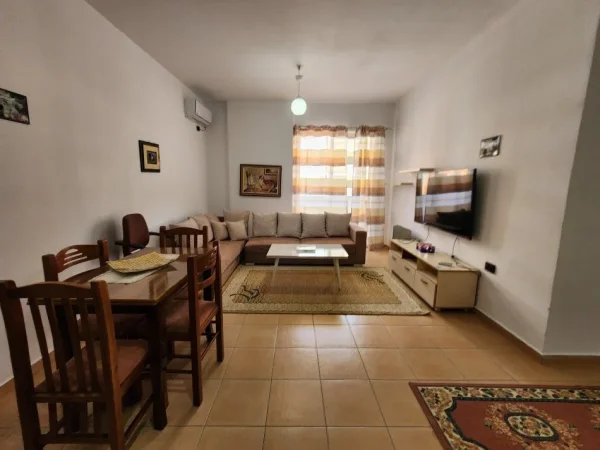 Apt 2+1 i Ri** (Yzberisht - afer Spt. Amerikan 3) Pllt. i Ri me Ashensor || i Kompletuar **Ballkon i Madh ** Kuzhine e Re - 42,000 Leke / Muaj