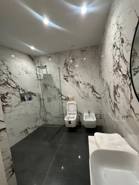 Tirane, shitet apartament 2+1 , 132 m² 800.009 € (Lake View Residence)