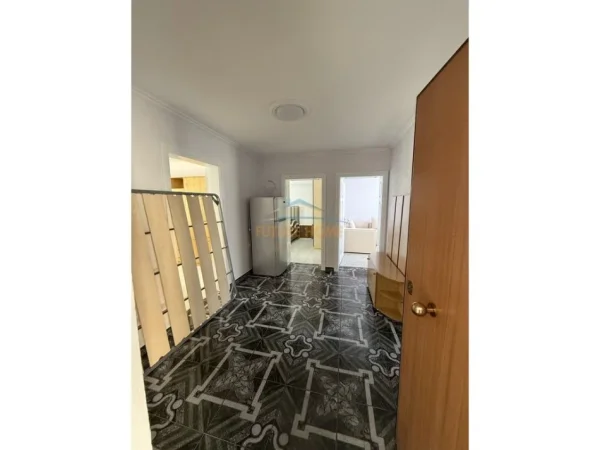 Tirane, jepet me qera apartament 3+1 Kati 4, 79 m² 800 € (Bulevardi Zogu i I, Tiranë)