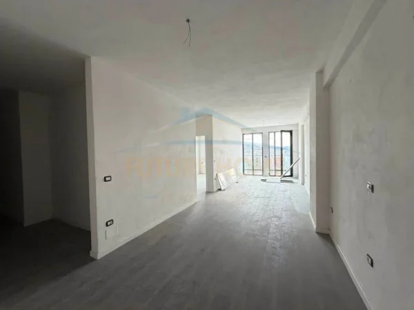 Tirane, shitet apartament 2+1+2+POST PARKIMI Kati 11, 124 m² 210.000 € (TURDIU FUSHA AVIACIONIT)