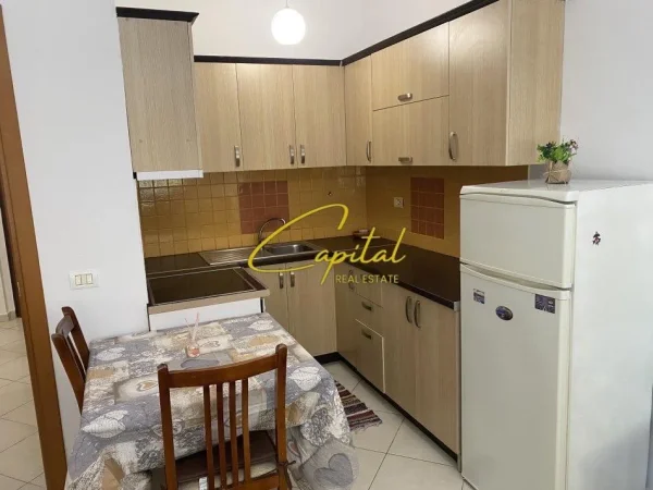 Tirane, jepet me qera apartament 1+1 Kati 3, 75 m² 500 € (LIQENI I THATE)