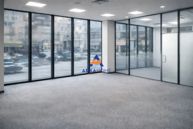 Tirane, jepet me qera ambjent biznesi Kati 0, 80 m² 2.000 € 