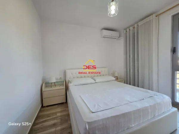 Vlore, jepet me qera apartament 1+1+Ballkon Kati 5, 70 m² 500 € (Ruga Sazani)