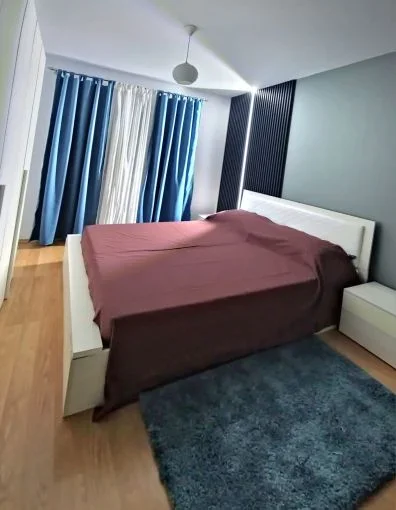 Tirane, jepet me qera apartament 2+1+Aneks+Ballkon Kati 4, 81 m² 750 € (rruga 5 maji)