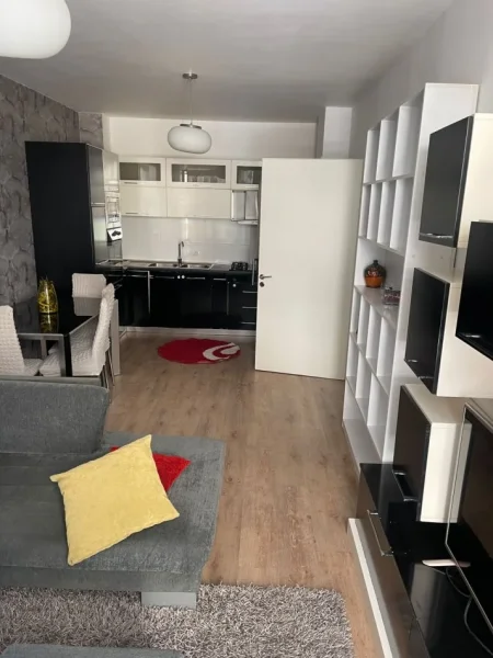 Tirane, jepet me qera apartament 2+1+Ballkon Kati 2, 80 m² 400 € (Misto Mame)
