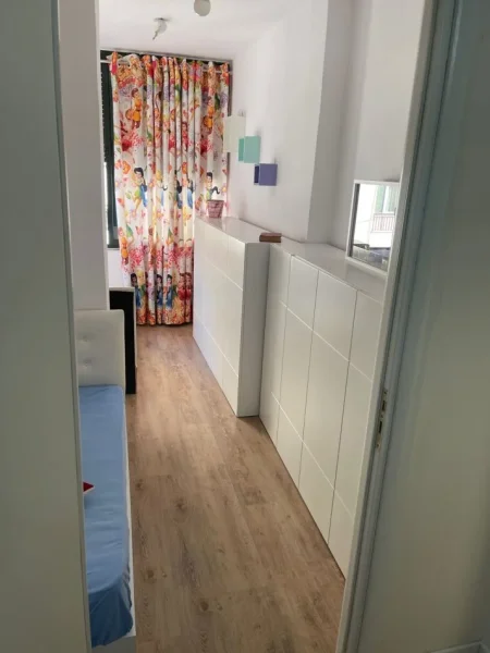 Tirane, jepet me qera apartament 2+1+Ballkon Kati 2, 80 m² 400 € (Misto Mame)